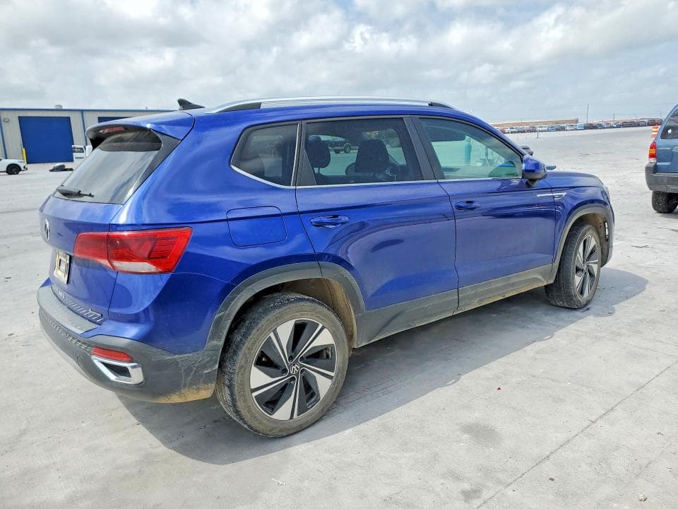 2024 VOLKSWAGEN TAOS SE 3