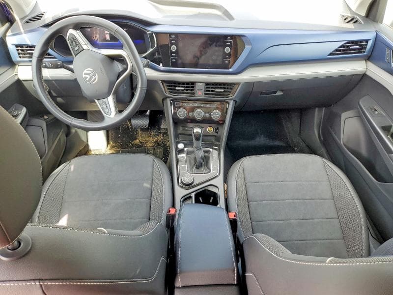 2024 VOLKSWAGEN TAOS SE 8