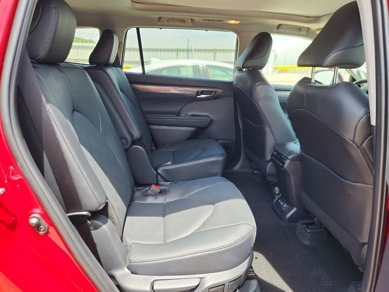 2026 TOYOTA HIGHLANDER HYBRID PLATINUM PLATINUM 11