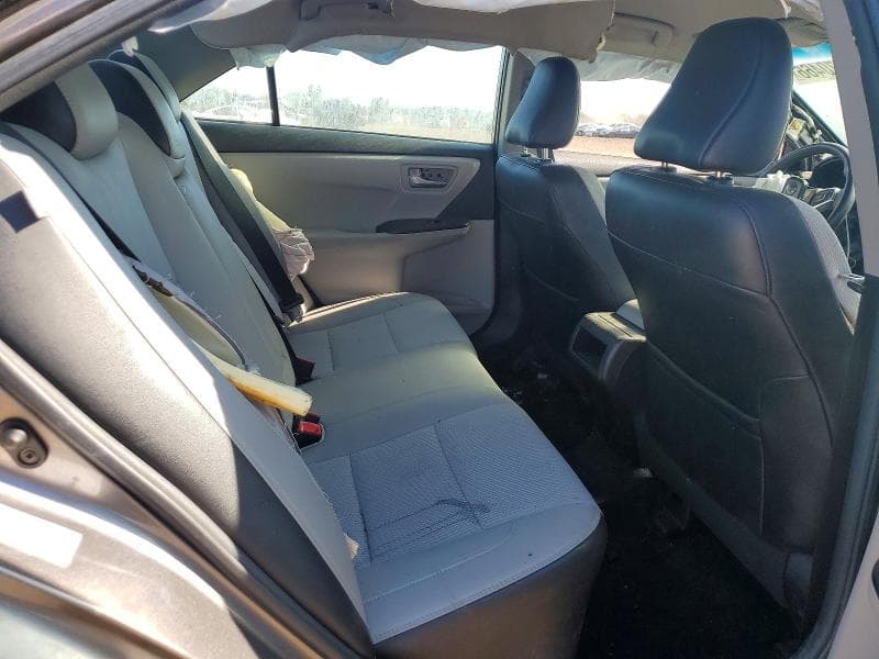 2017 TOYOTA CAMRY SE 10