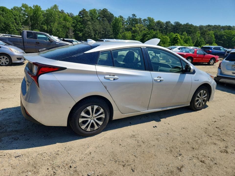 2019 TOYOTA PRIUS XLE AWD-E 3
