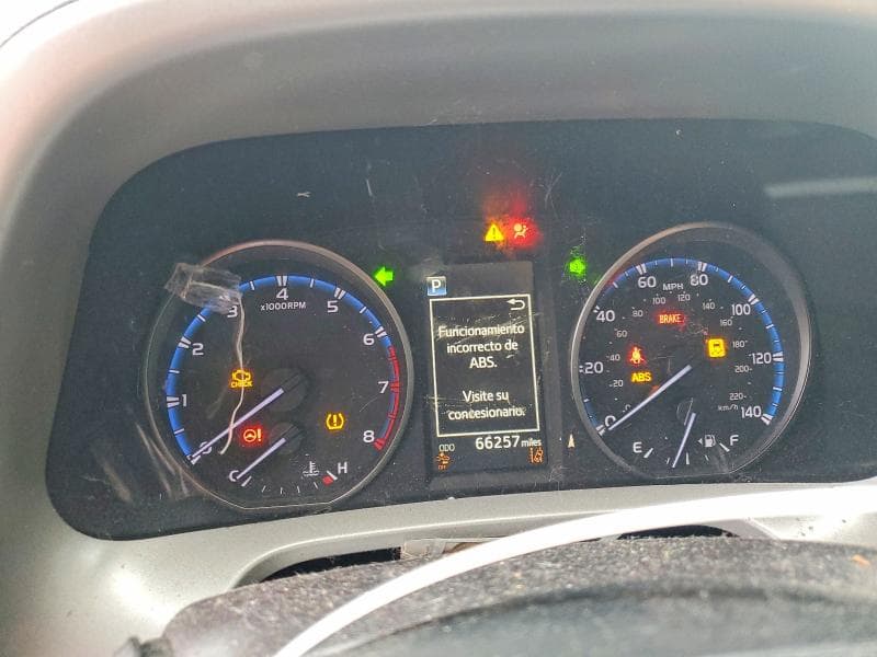2018 TOYOTA RAV4 LE 9
