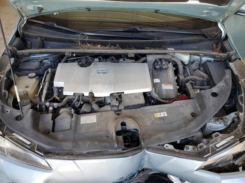 2019 TOYOTA PRIUS LE 11