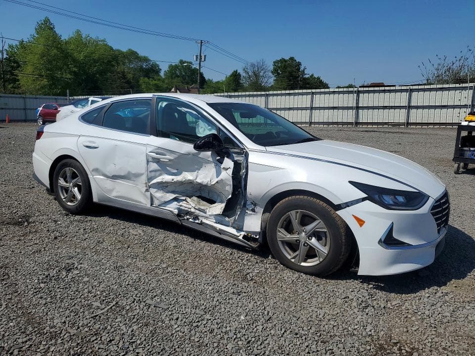 2021 HYUNDAI SONATA SE 4
