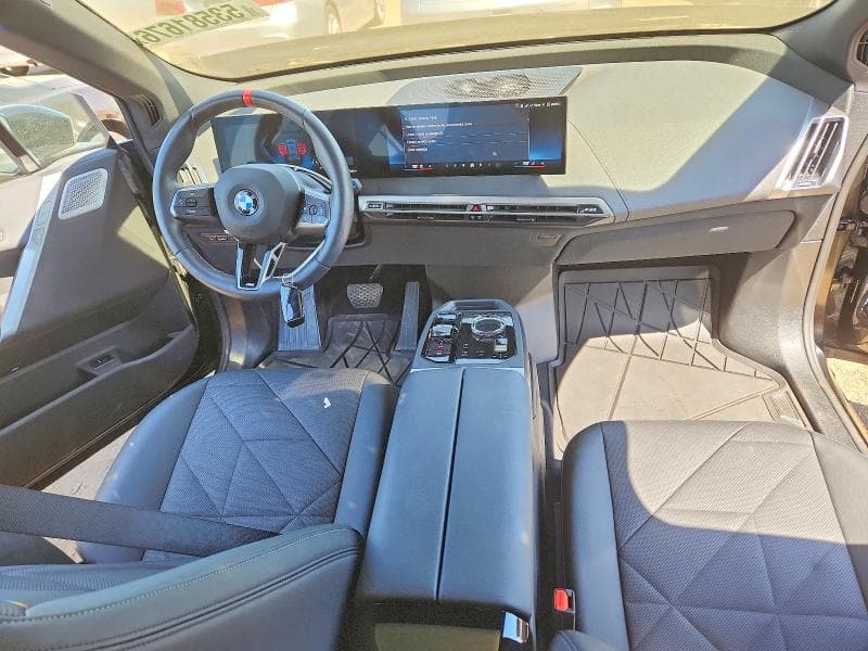 2025 BMW IX M60 8
