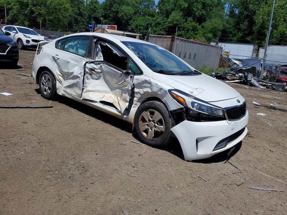 2017 KIA FORTE LX 4