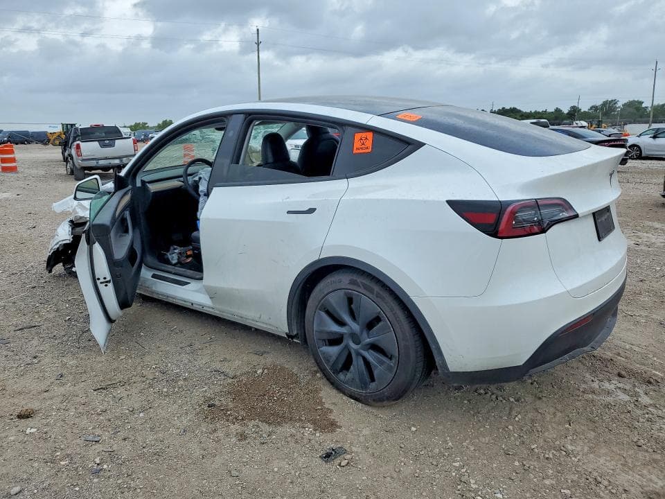2025 TESLA MODEL Y 2
