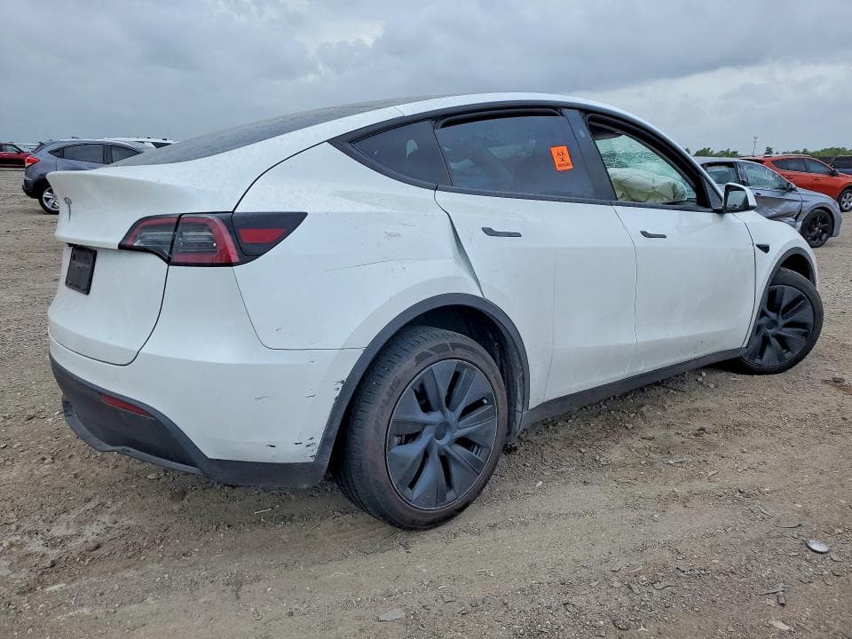 2025 TESLA MODEL Y 3