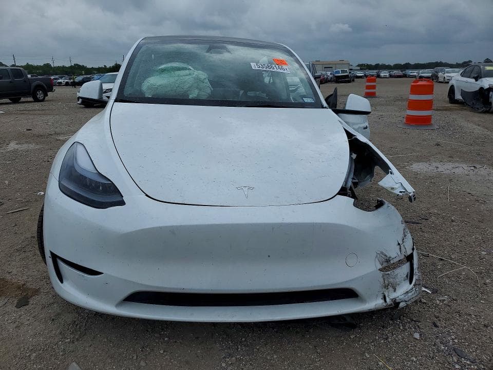 2025 TESLA MODEL Y 5