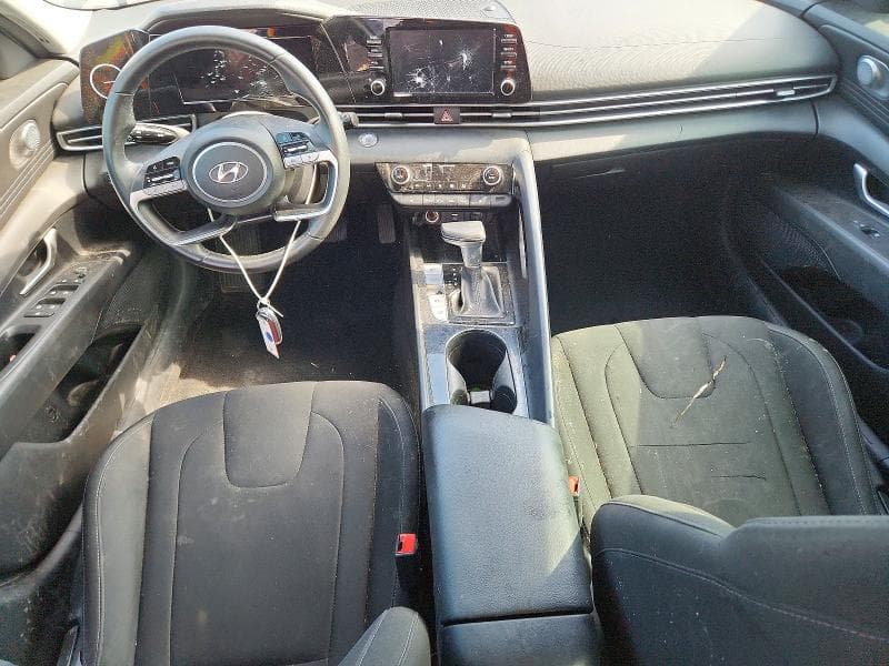2022 HYUNDAI ELANTRA SEL 8