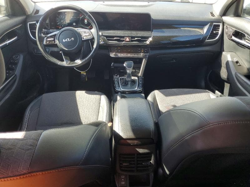 2024 KIA SELTOS S 8