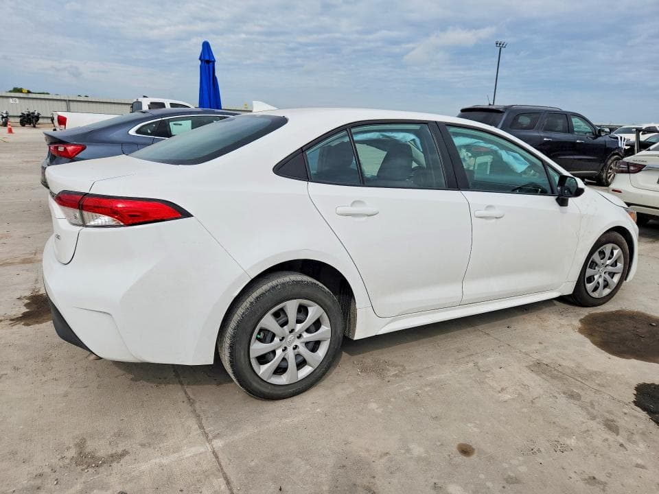 2024 TOYOTA COROLLA LE 3