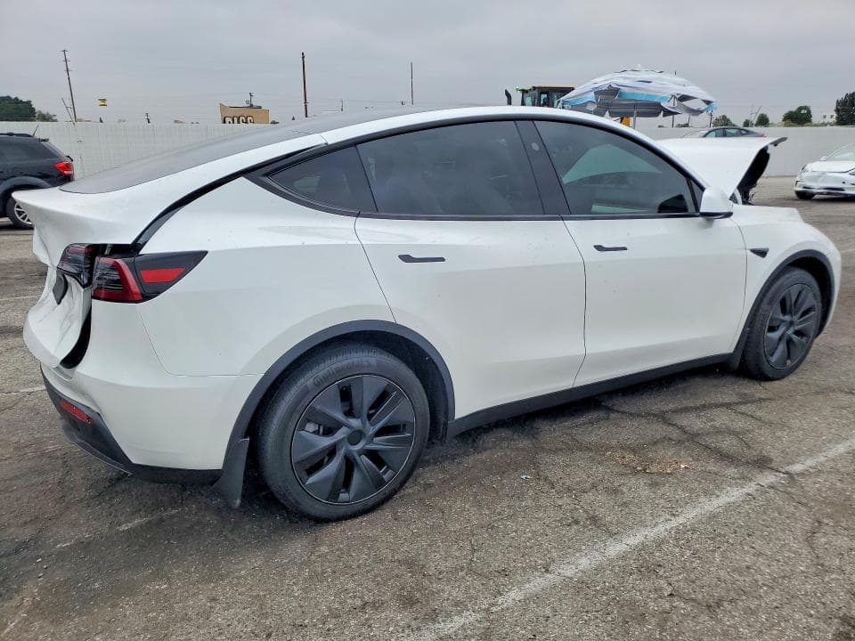 2024 TESLA MODEL Y 3