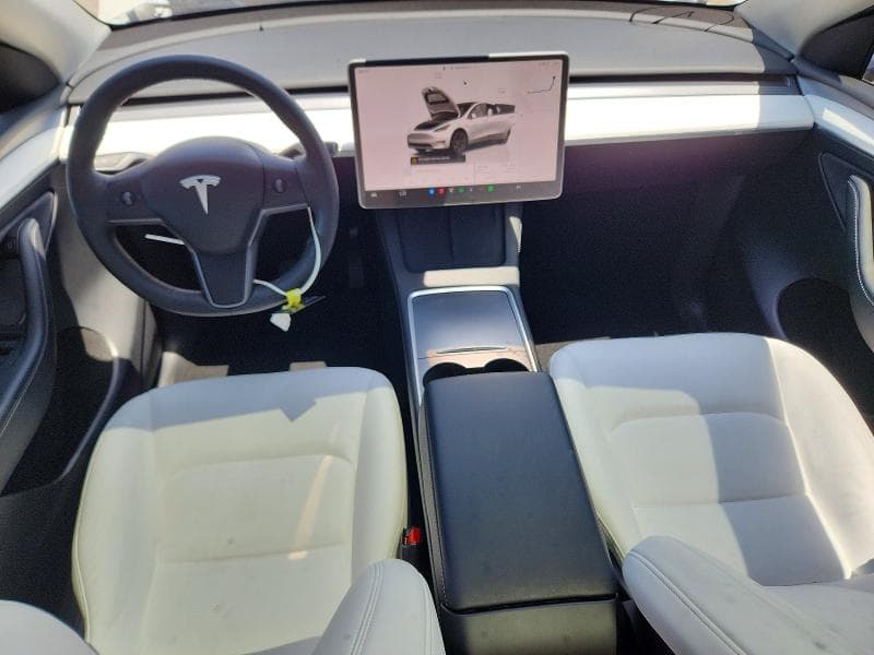 2024 TESLA MODEL Y 8