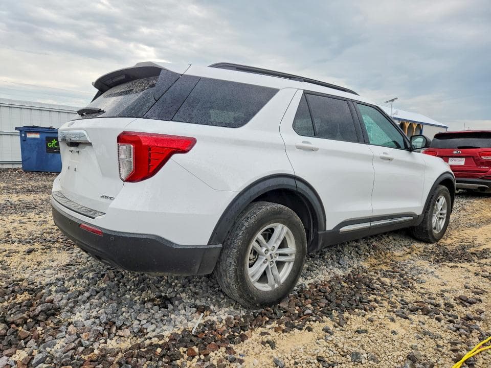 2023 FORD EXPLORER XLT 3
