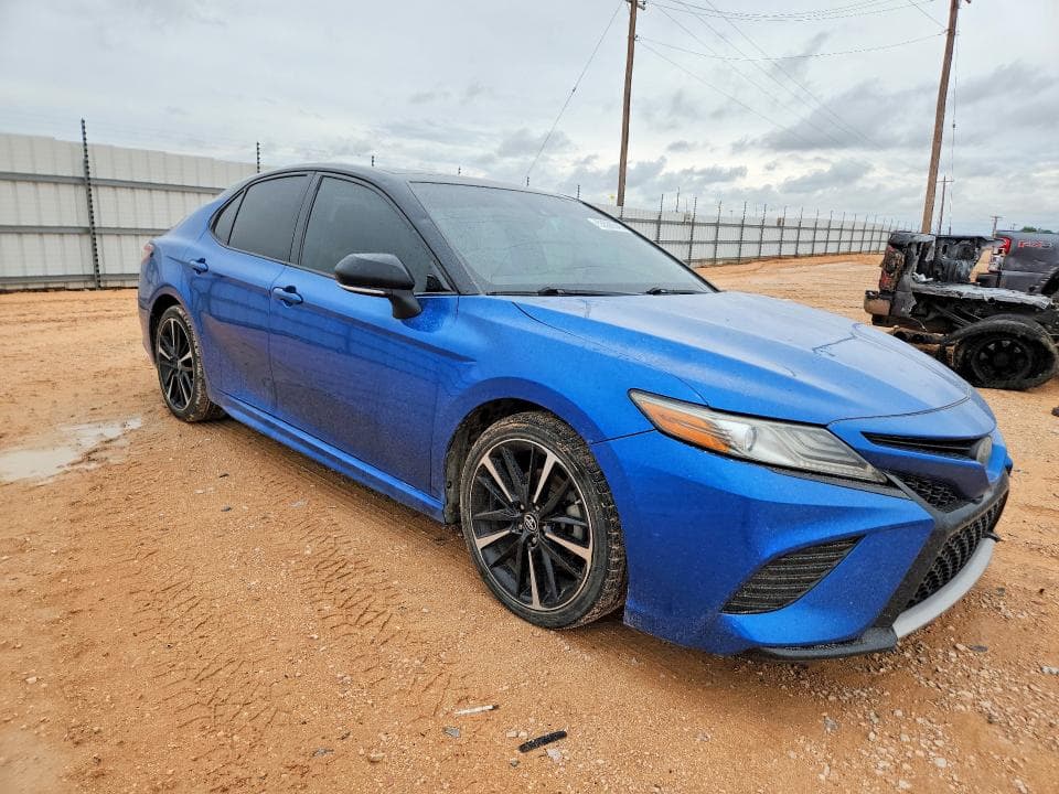 2019 TOYOTA CAMRY XSE XSE 4