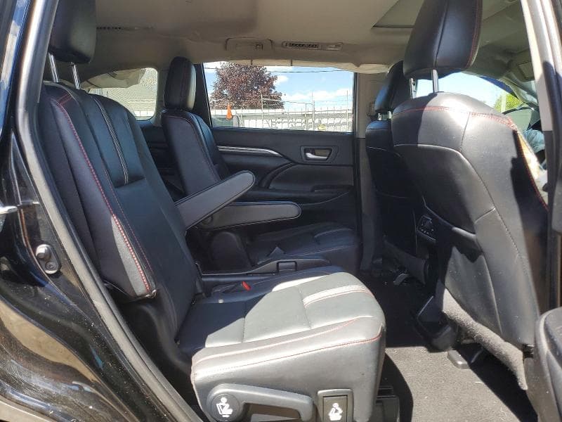 2019 TOYOTA HIGHLANDER XLE 11