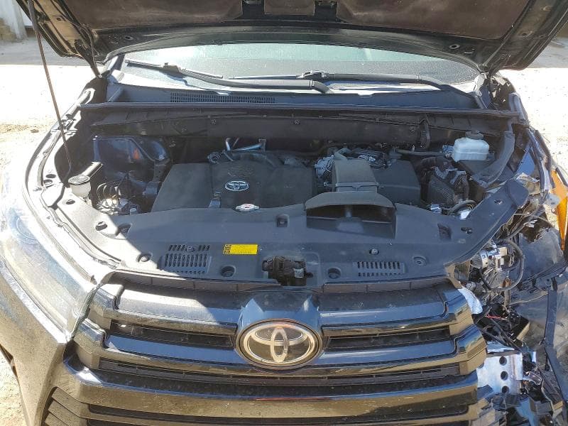 2019 TOYOTA HIGHLANDER XLE 12