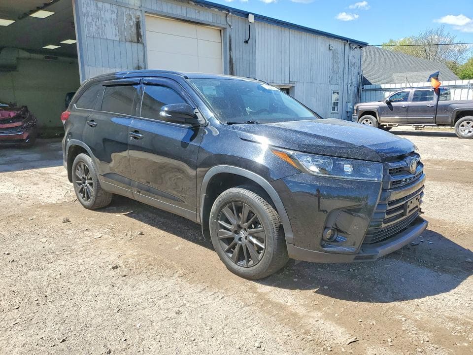 2019 TOYOTA HIGHLANDER XLE 4