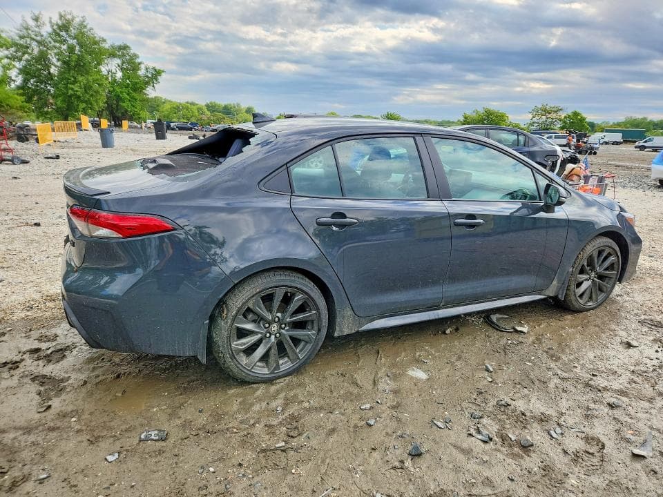 2026 TOYOTA COROLLA SE 3