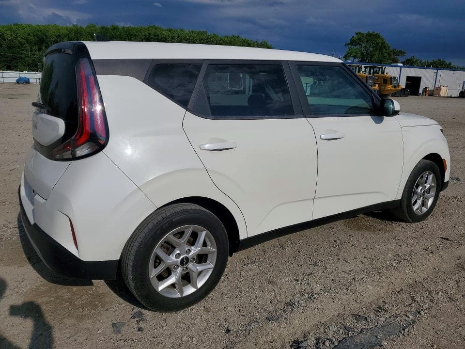 2023 KIA SOUL LX 3