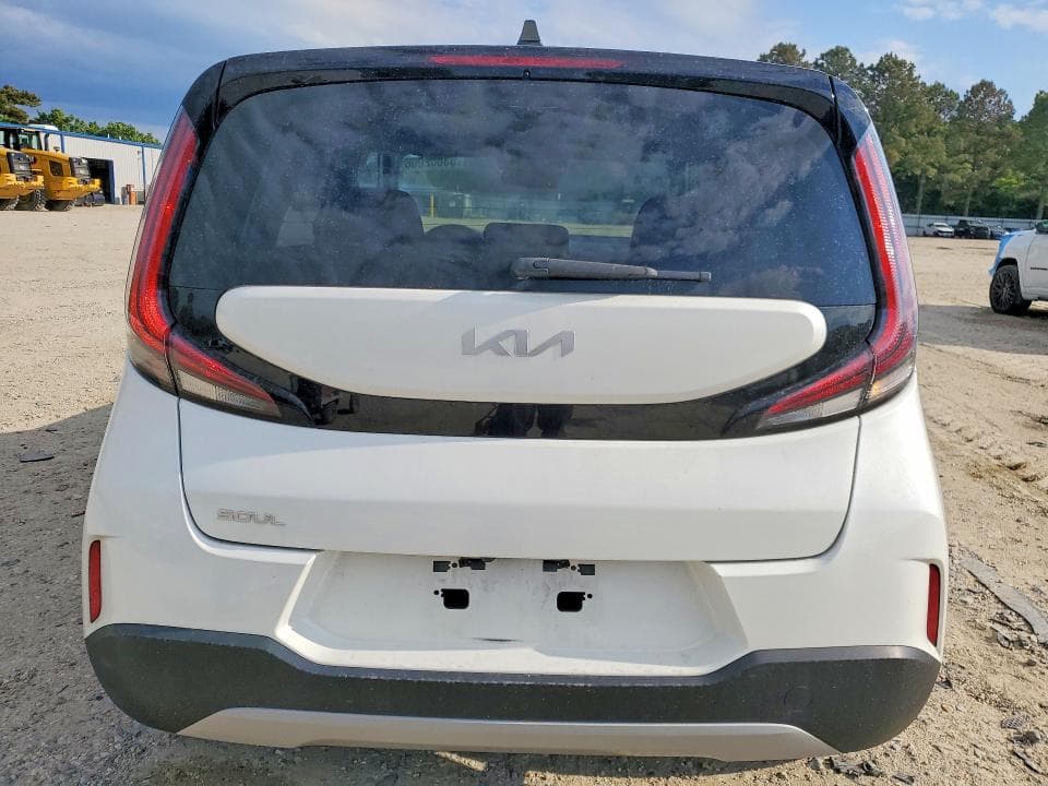 2023 KIA SOUL LX 6