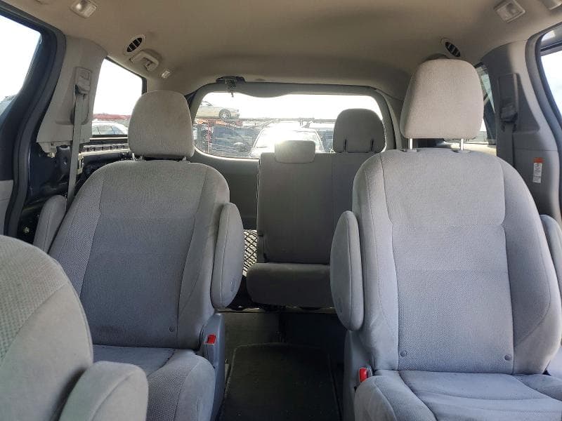 2019 TOYOTA SIENNA L 7-PASSENGER 10