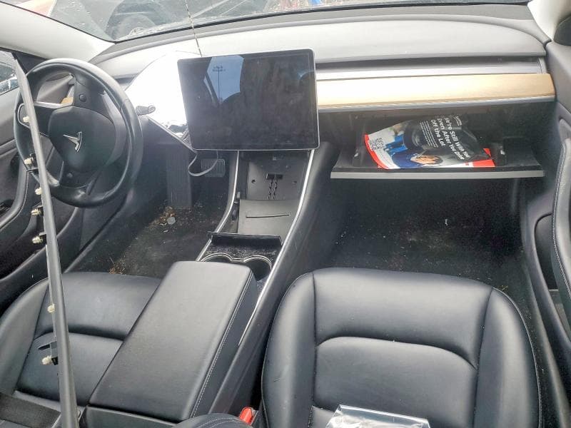 2019 TESLA MODEL 3 8