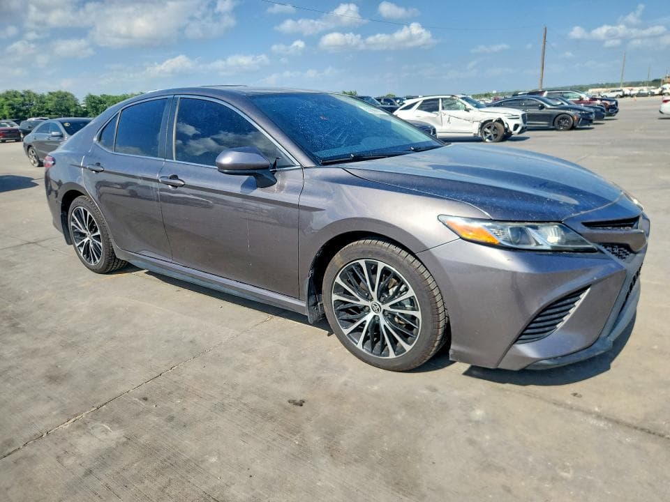 2020 TOYOTA CAMRY SE SE 4
