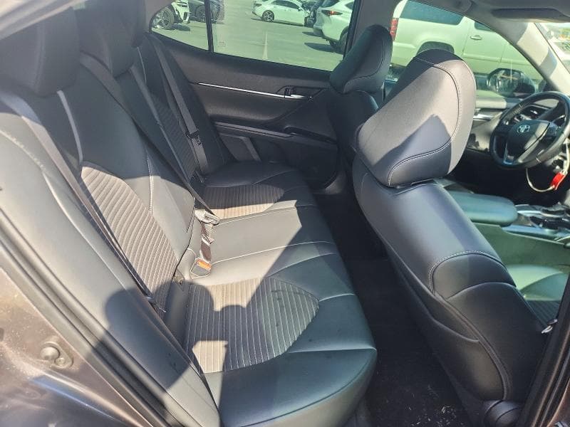 2020 TOYOTA CAMRY SE SE 10