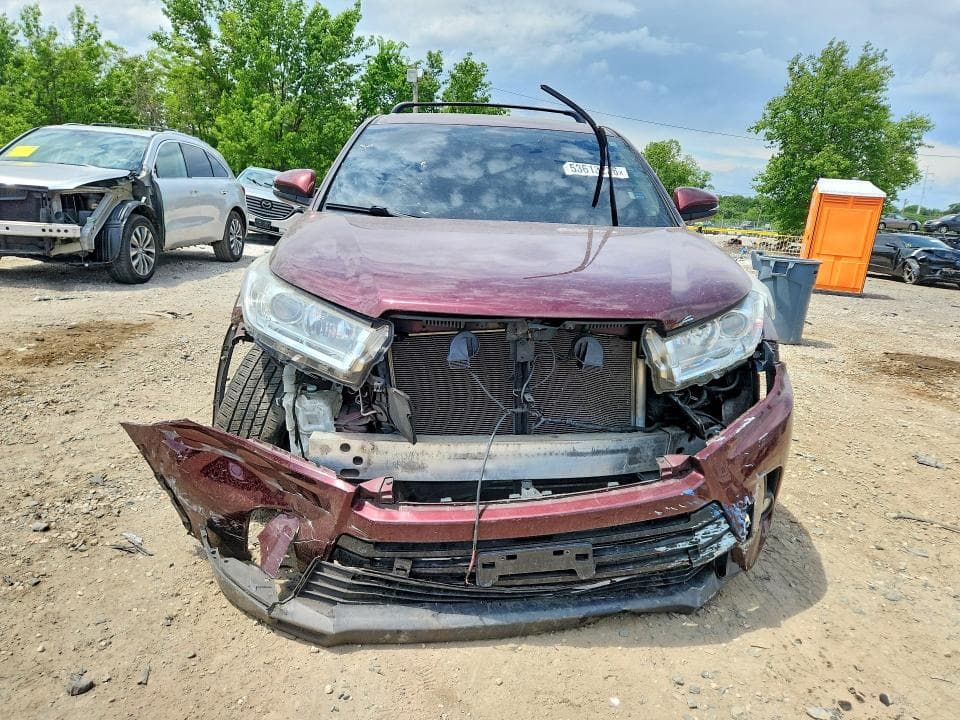 2019 TOYOTA HIGHLANDER LE PLUS LE PLUS 5