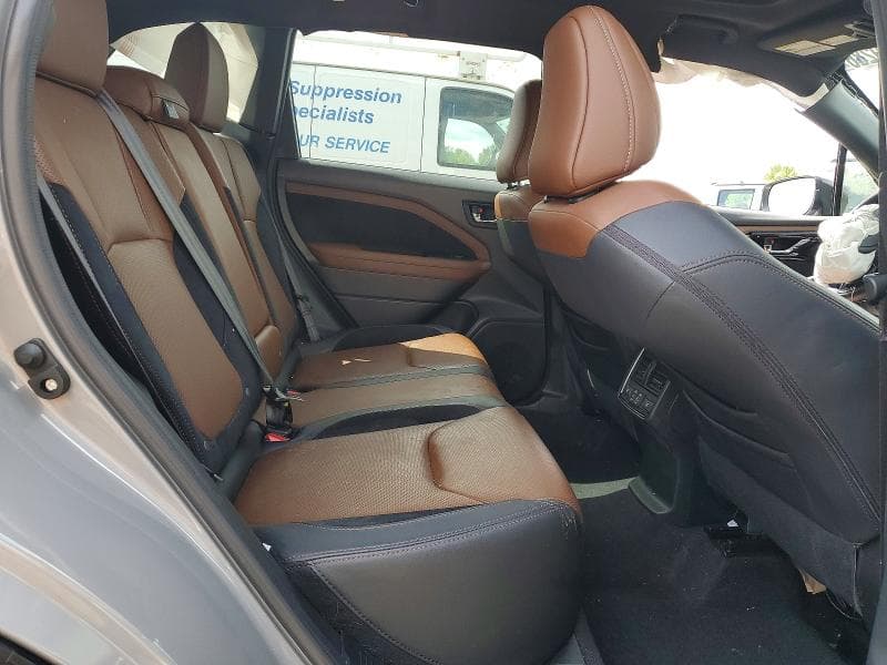 2025 SUBARU FORESTER TOURING 11