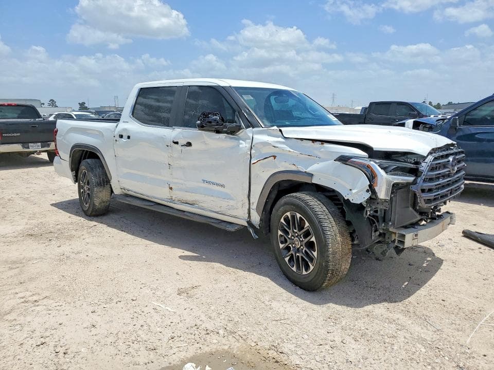 2024 TOYOTA TUNDRA LIMITED 4