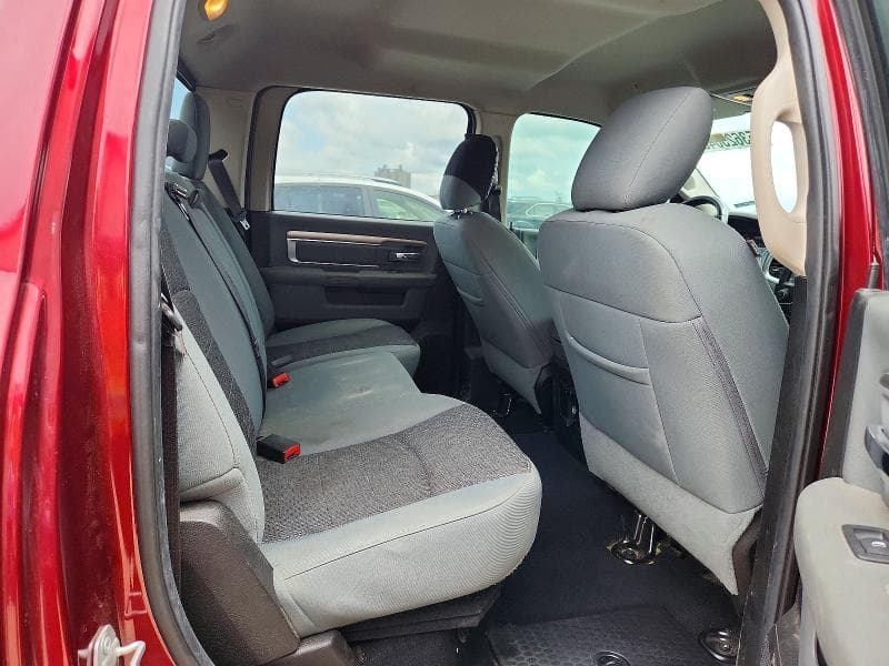 2019 RAM 1500 CLASSIC SLT 10