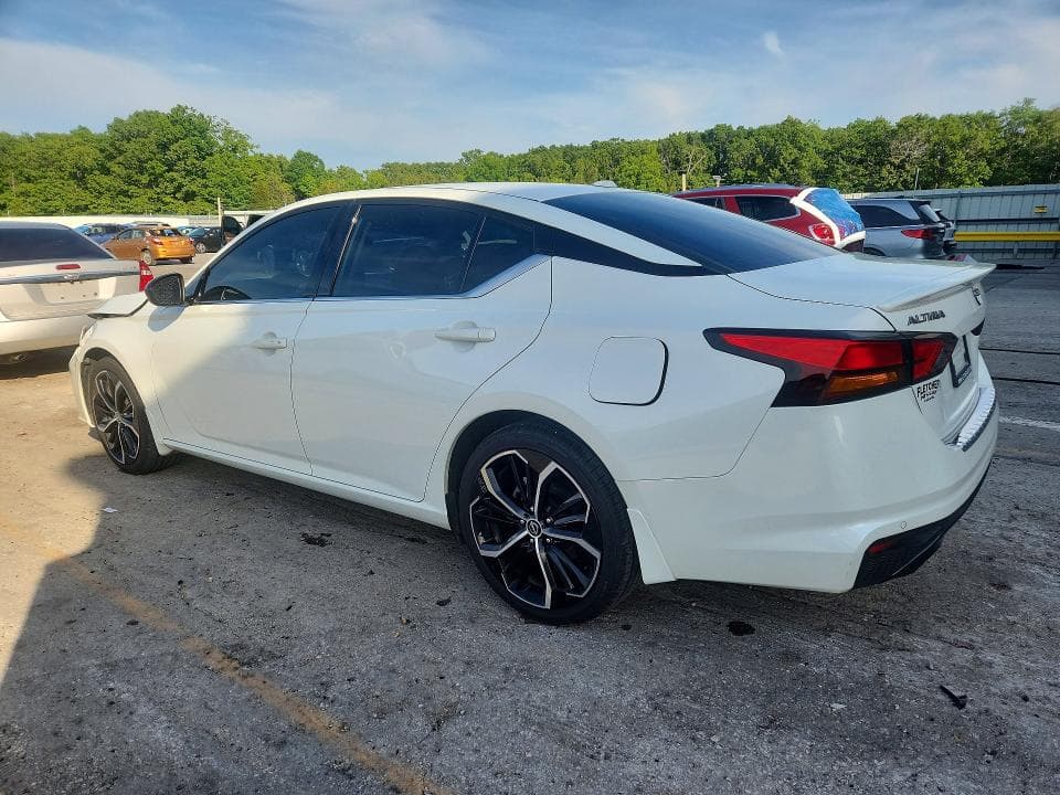 2023 NISSAN ALTIMA SR 2