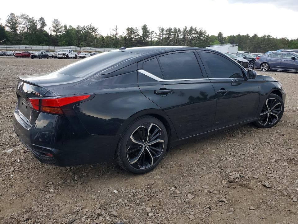 2023 NISSAN ALTIMA SR 3