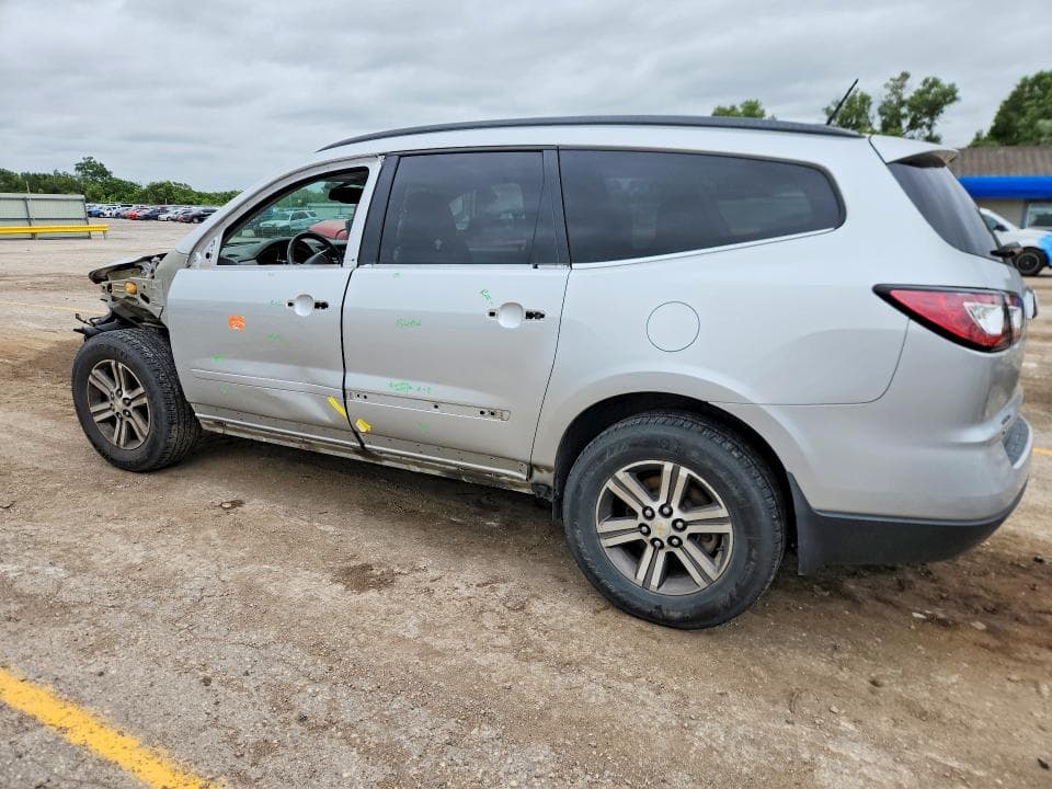 2016 CHEVROLET TRAVERSE LT 2