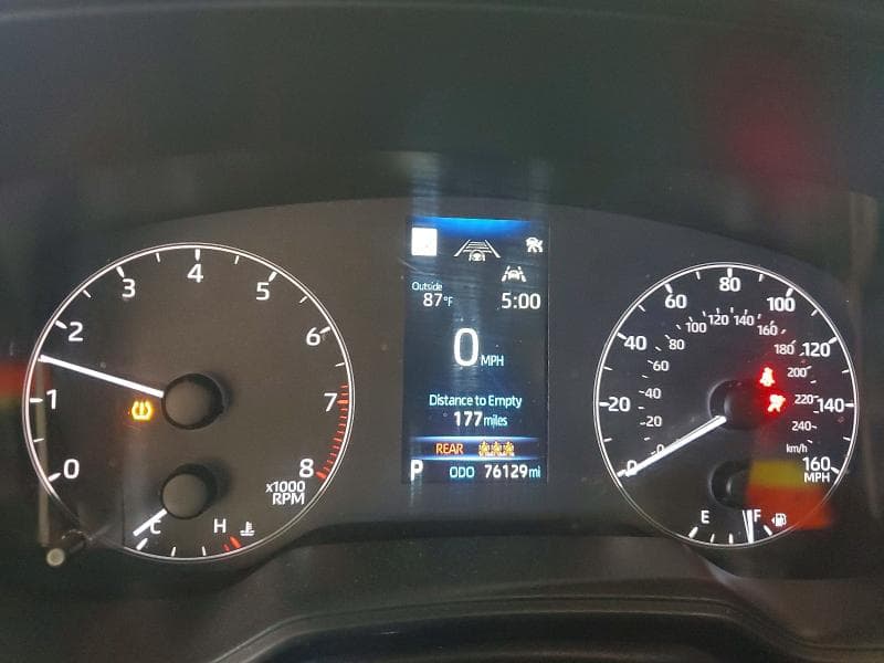 2023 TOYOTA COROLLA LE 9