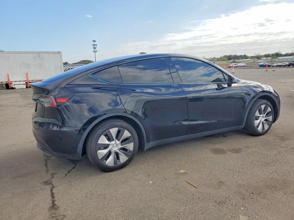2024 TESLA MODEL Y 3