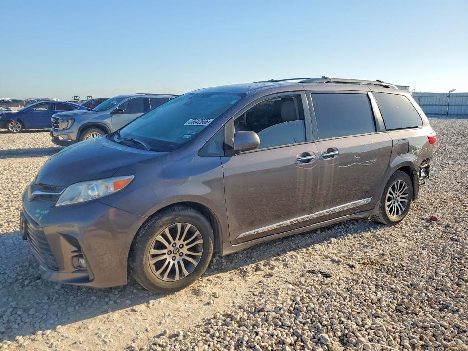 2020 TOYOTA SIENNA XLE PREMIUM 8-PASSENGER