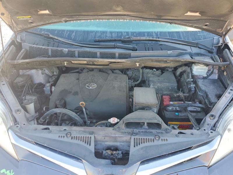 2020 TOYOTA SIENNA XLE PREMIUM 8-PASSENGER XLE PREMIUM 8-PASSENGER 12