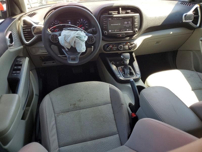2022 KIA SOUL LX 8