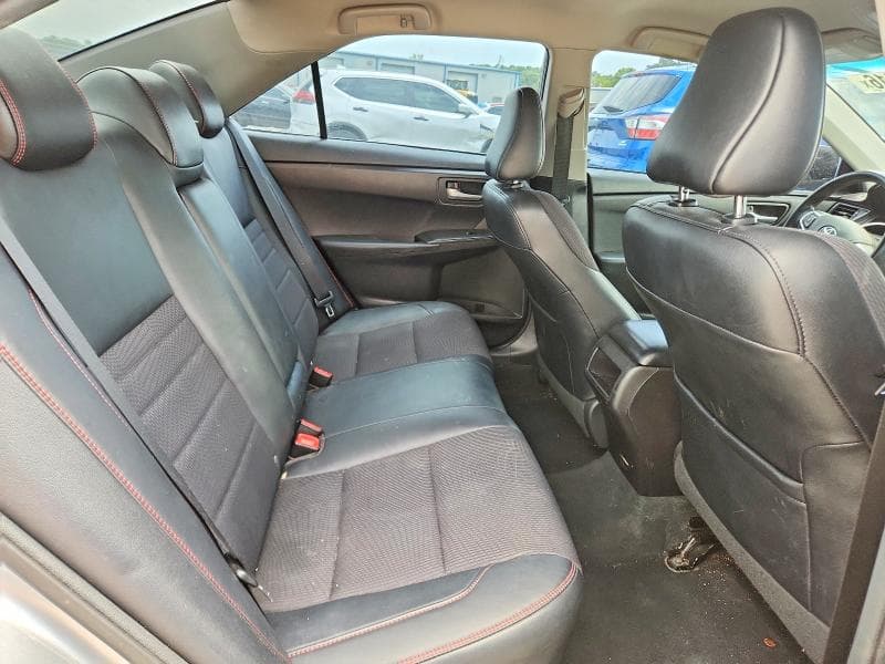 2017 TOYOTA CAMRY SE SE 10