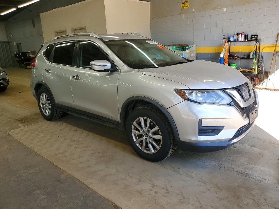 2017 NISSAN ROGUE SV 4