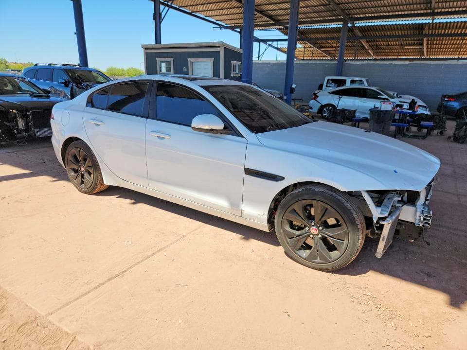 2020 JAGUAR XE S 4