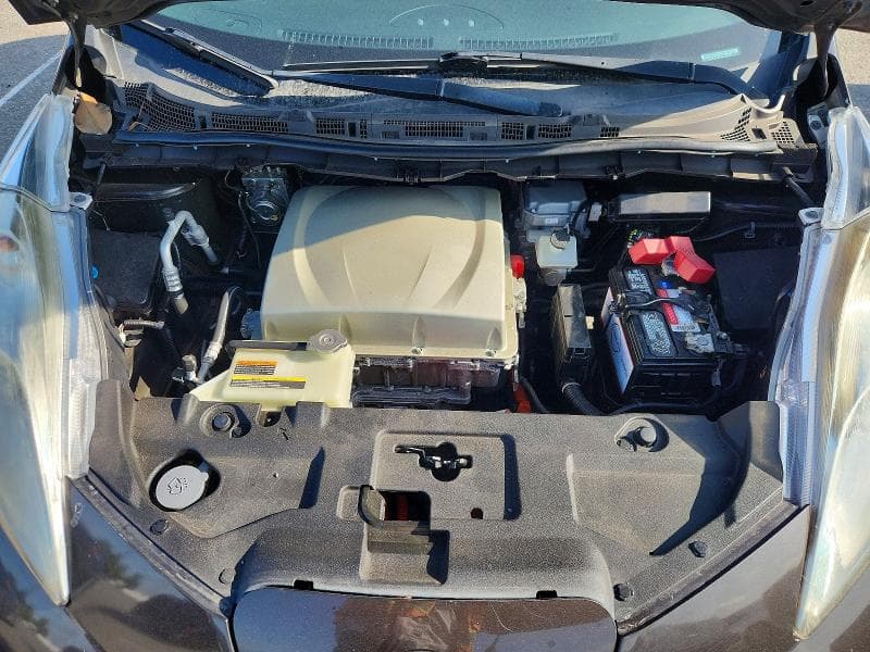 2017 NISSAN LEAF S S 11
