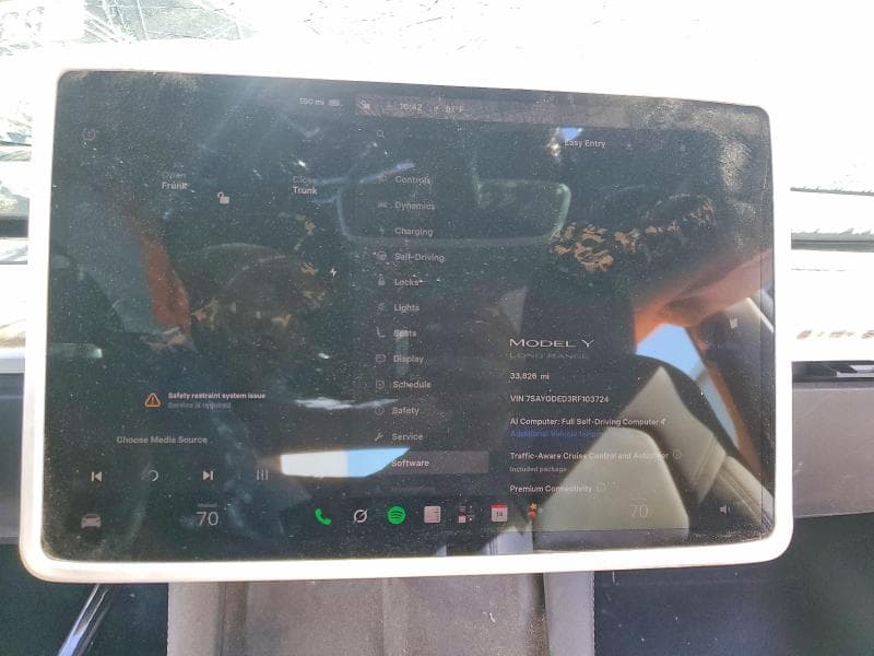 2024 TESLA MODEL Y 9