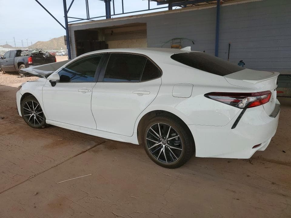 2023 TOYOTA CAMRY SE 2