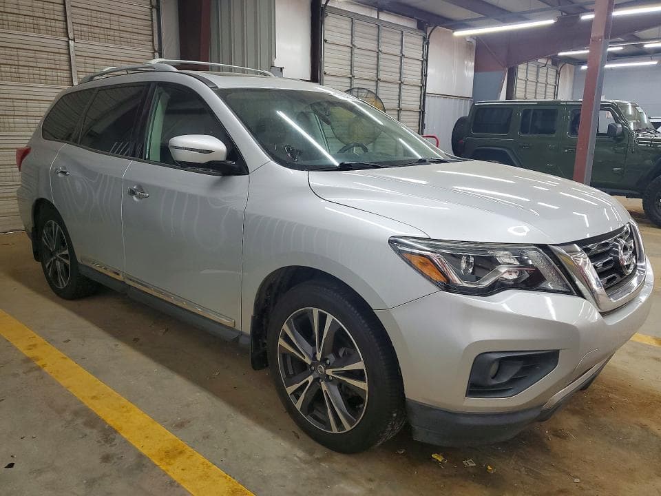 2017 NISSAN PATHFINDER PLATINUM PLATINUM 5