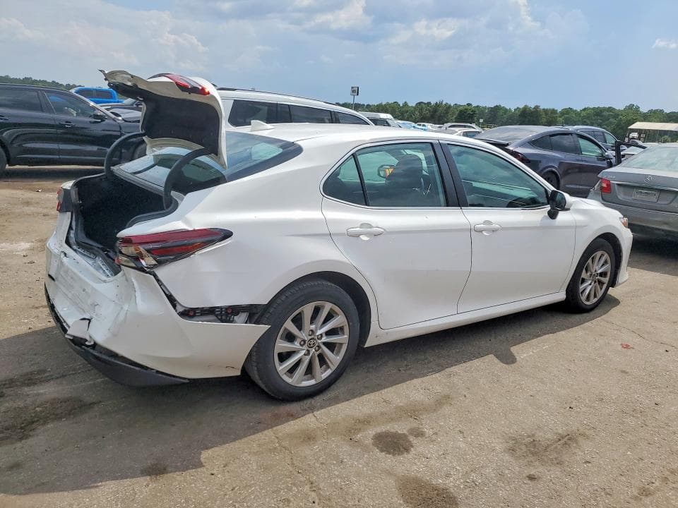 2024 TOYOTA CAMRY 3